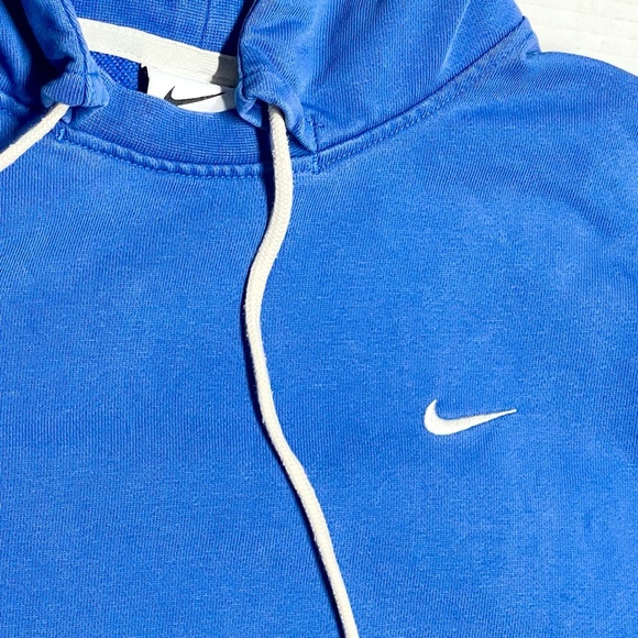 Nike Men's Blue Hoodie Sweater with extra zipper pocket - Picture 4 of 11